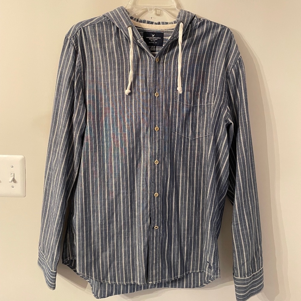 American Eagle Button down Hoodie, Classic fit, stripped shirt, Mens Large